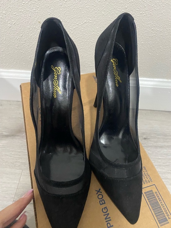 Sleek Black Pointed Mesh Stiletto Heels - Picture 4 of 7